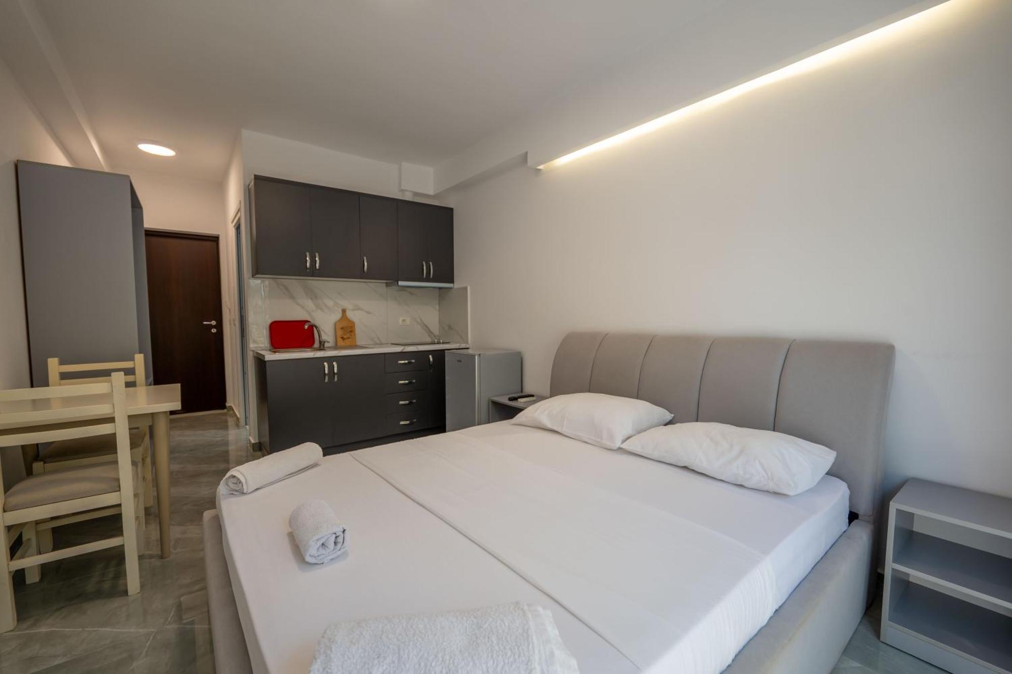 Rest Hour Hotel Ksamil Exterior foto